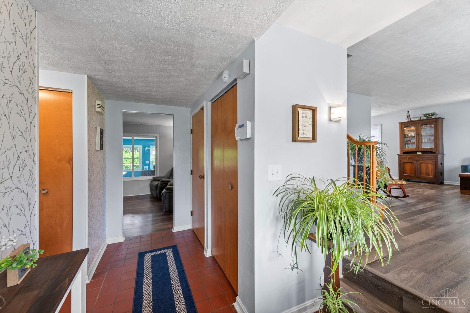 2106 Resor Road
