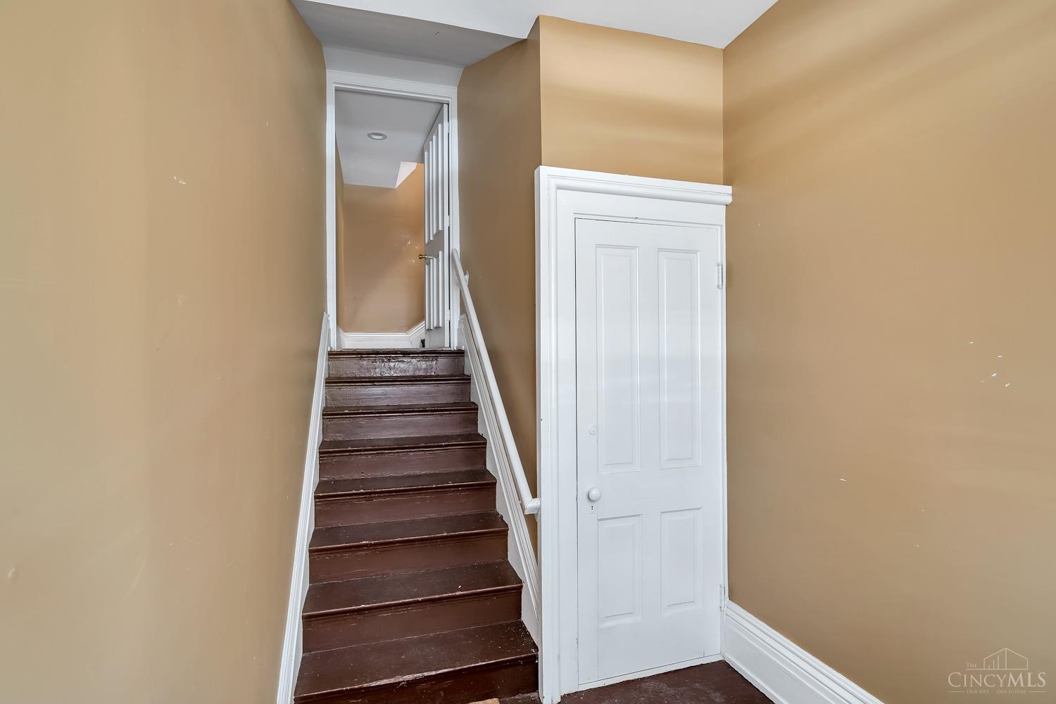 505 W Wyoming Avenue