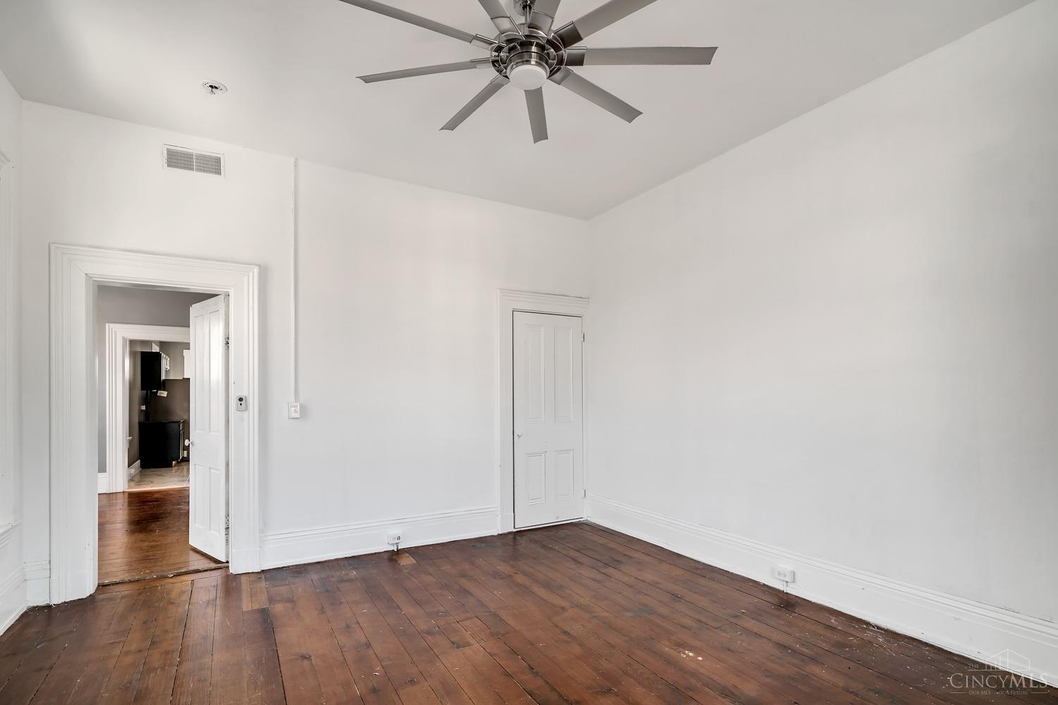 505 W Wyoming Avenue