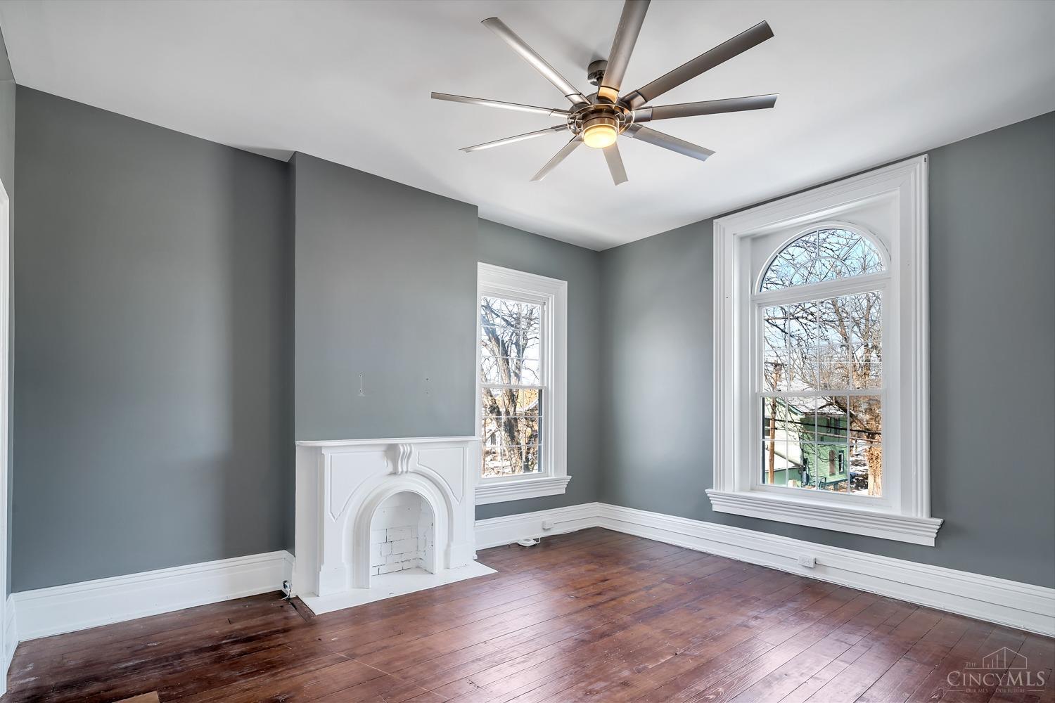 505 W Wyoming Avenue