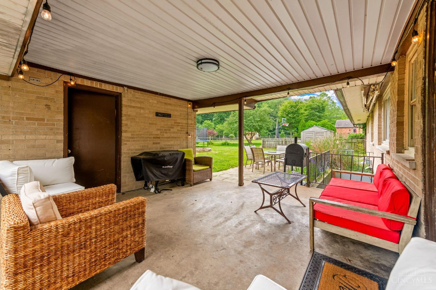 8684 Woodview Drive