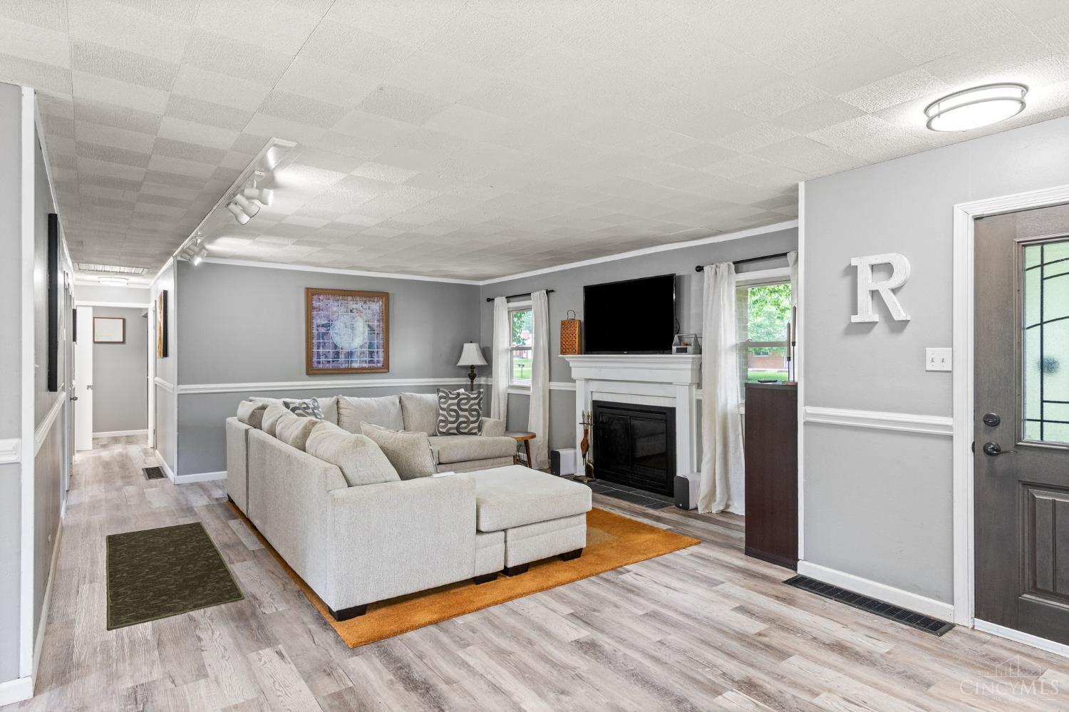 8684 Woodview Drive