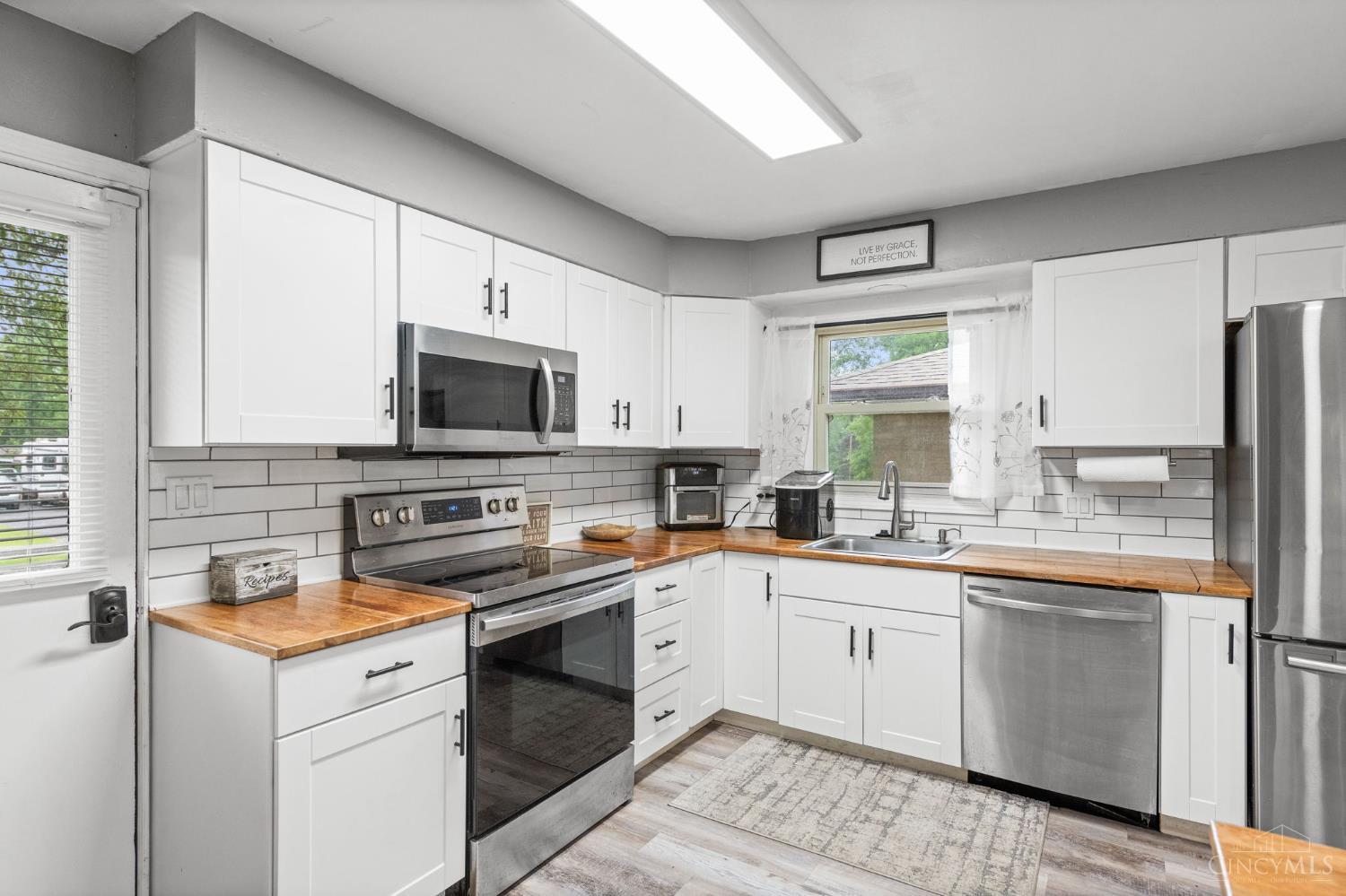 8684 Woodview Drive