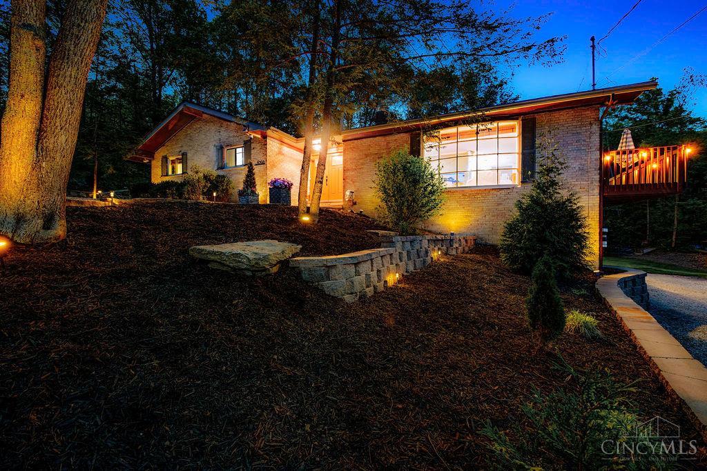 8200 Hopper Road