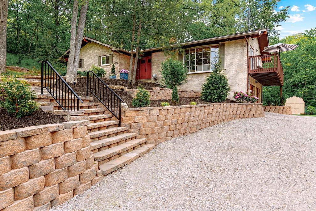 8200 Hopper Road