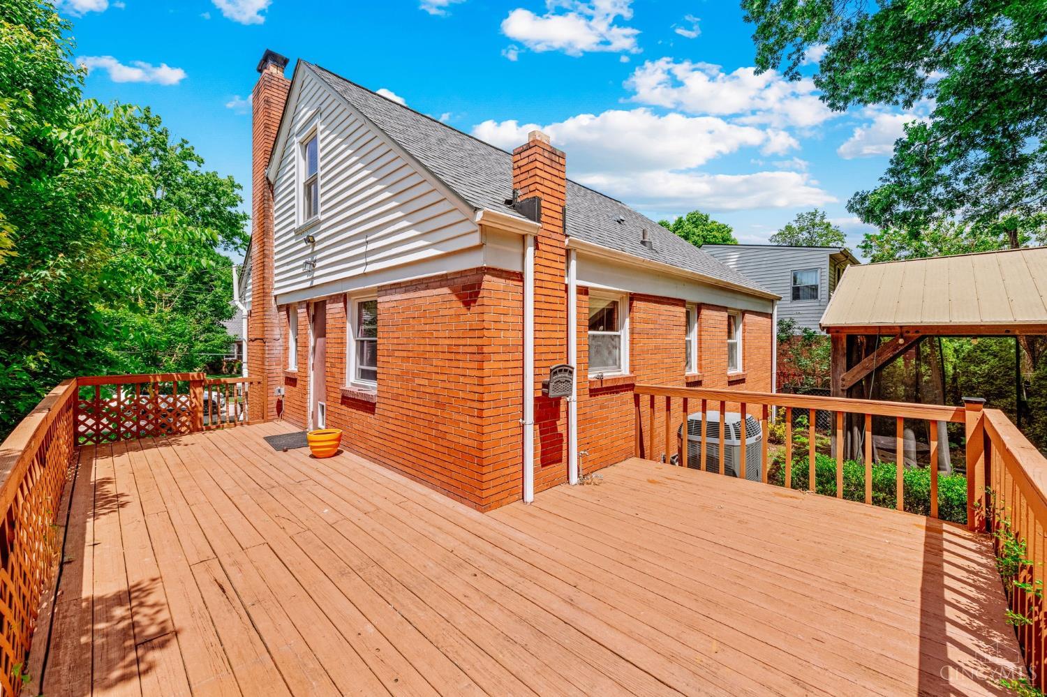 345 Durrell Avenue