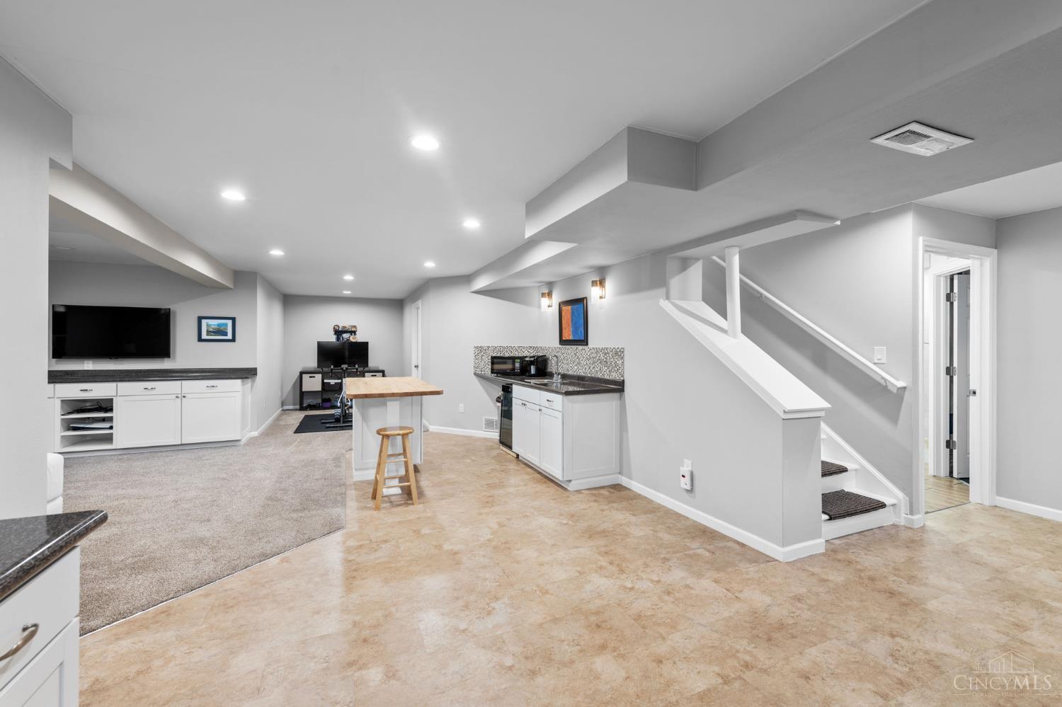 5245 Terrace Ridge Drive