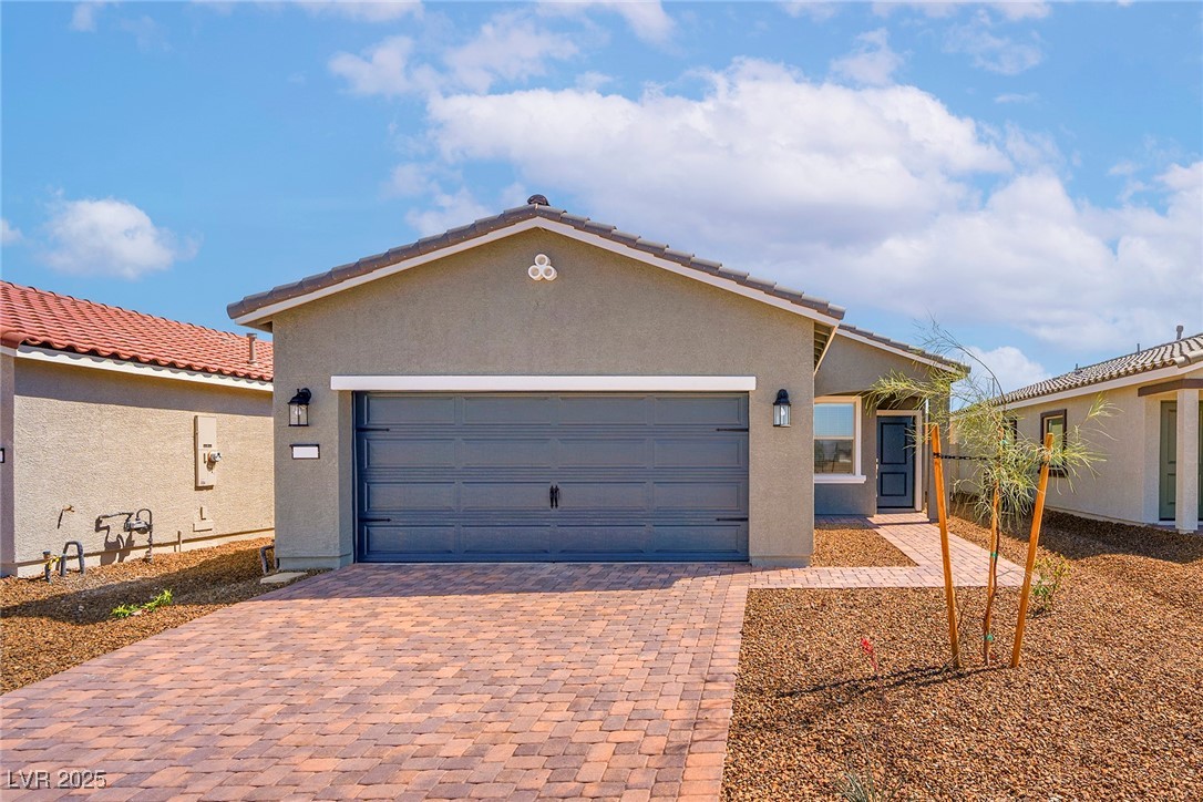2612 Lily Point Street