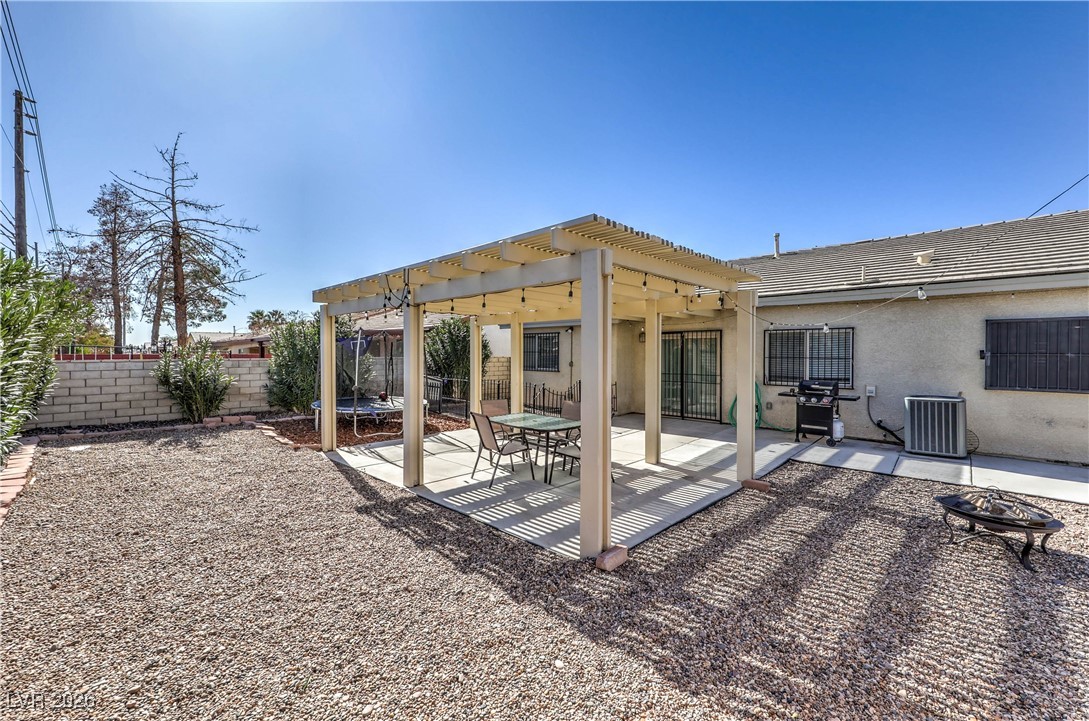 5446 Indigo Hills Street