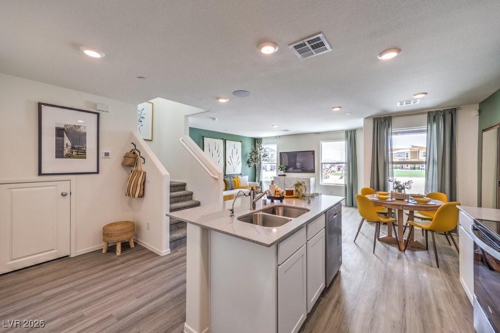 6074 Hibiscus Garden St. Street 12