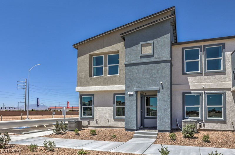 6074 Hibiscus Garden St. Street 12
