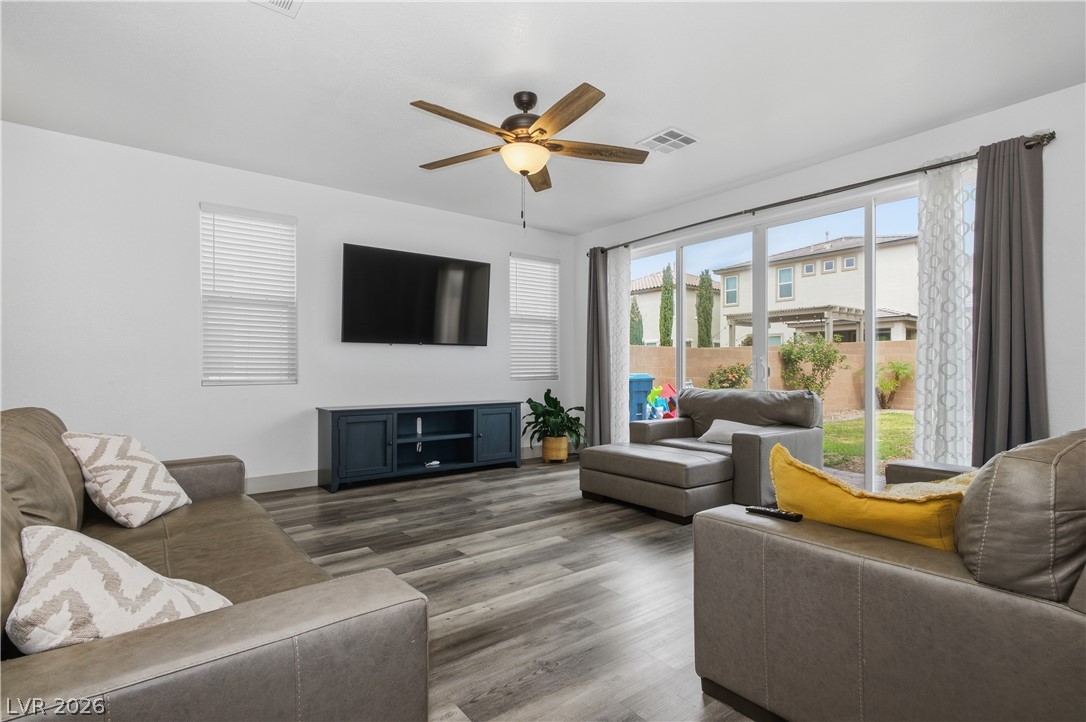 4238 Enchanting Sky Avenue