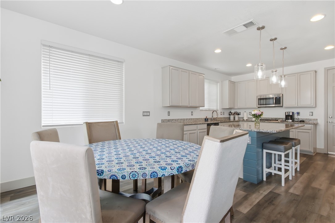 4238 Enchanting Sky Avenue