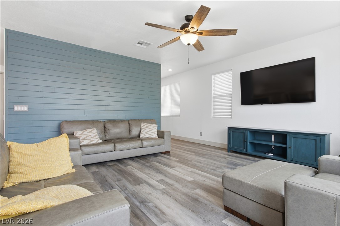 4238 Enchanting Sky Avenue