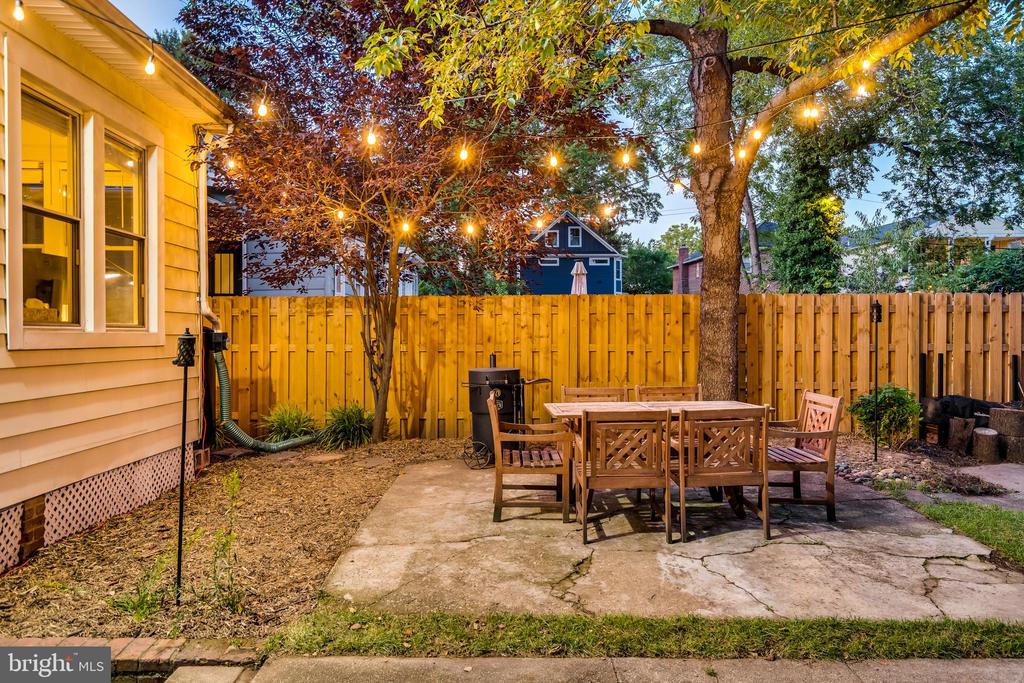3003 10TH STREET NE