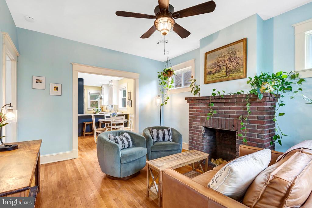 3003 10TH STREET NE