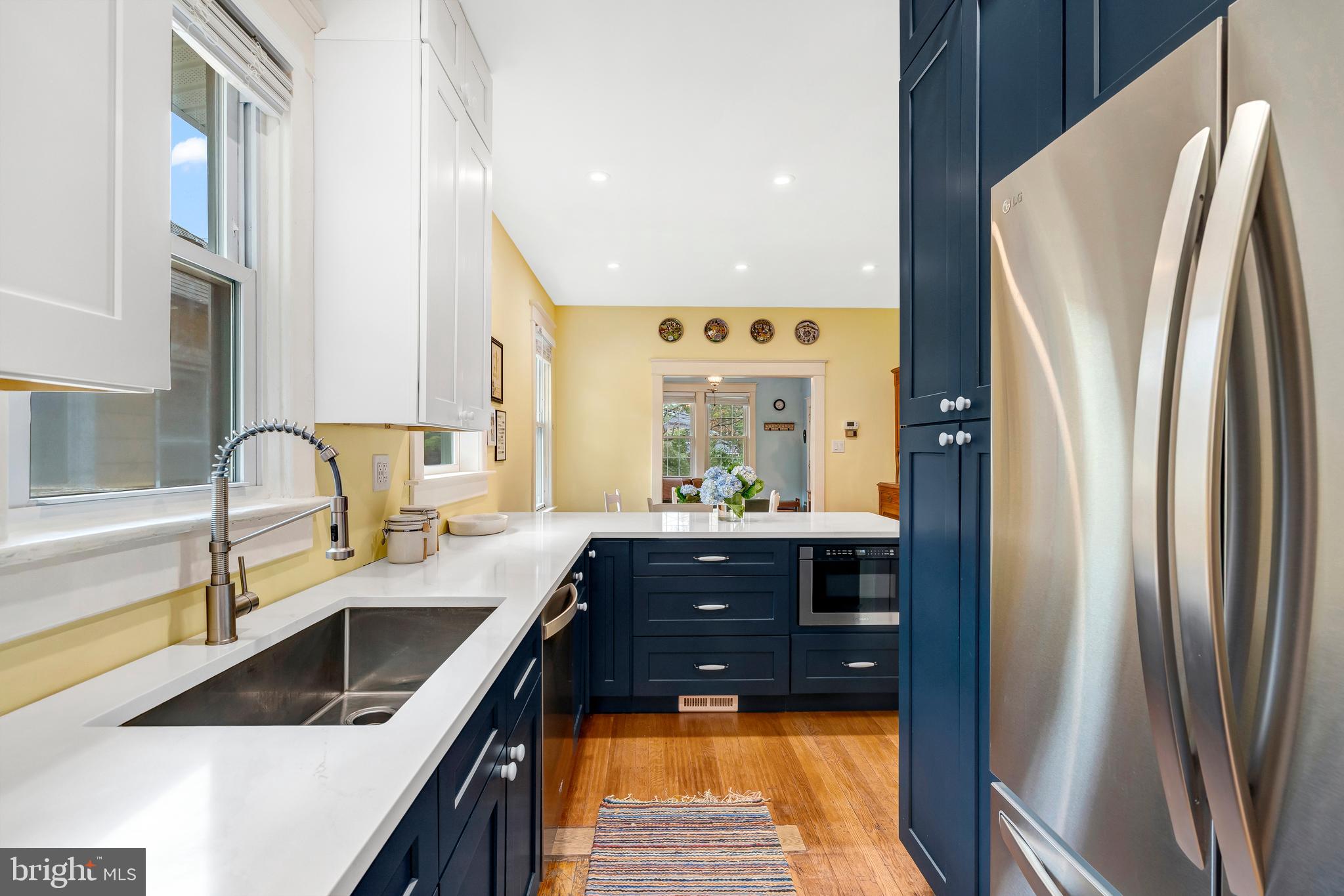3003 10TH STREET NE