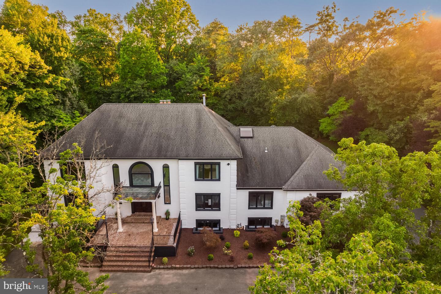 9118 Bells Mill Rd