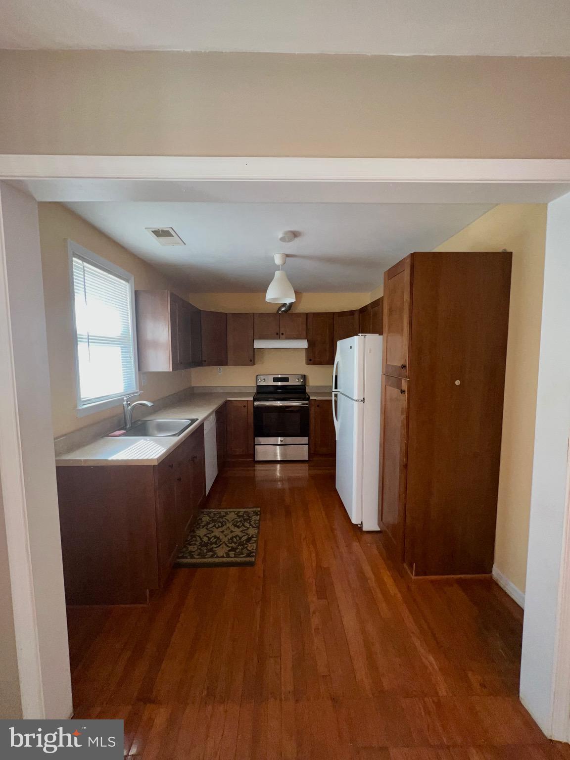7706 Thor Dr