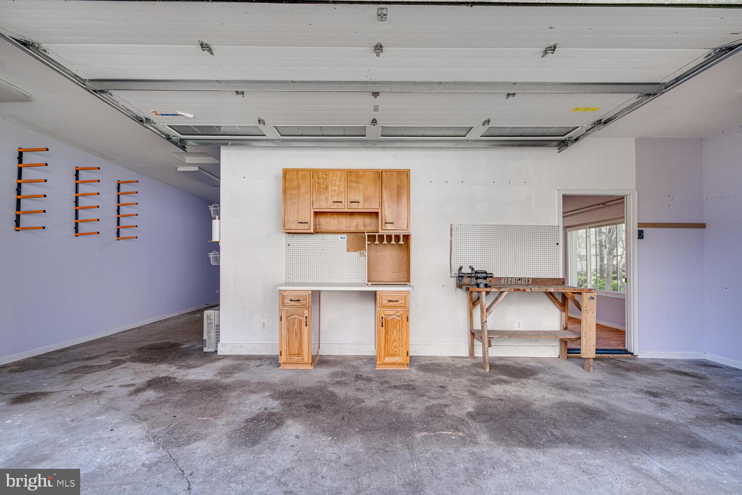 4017 Colonial Ave
