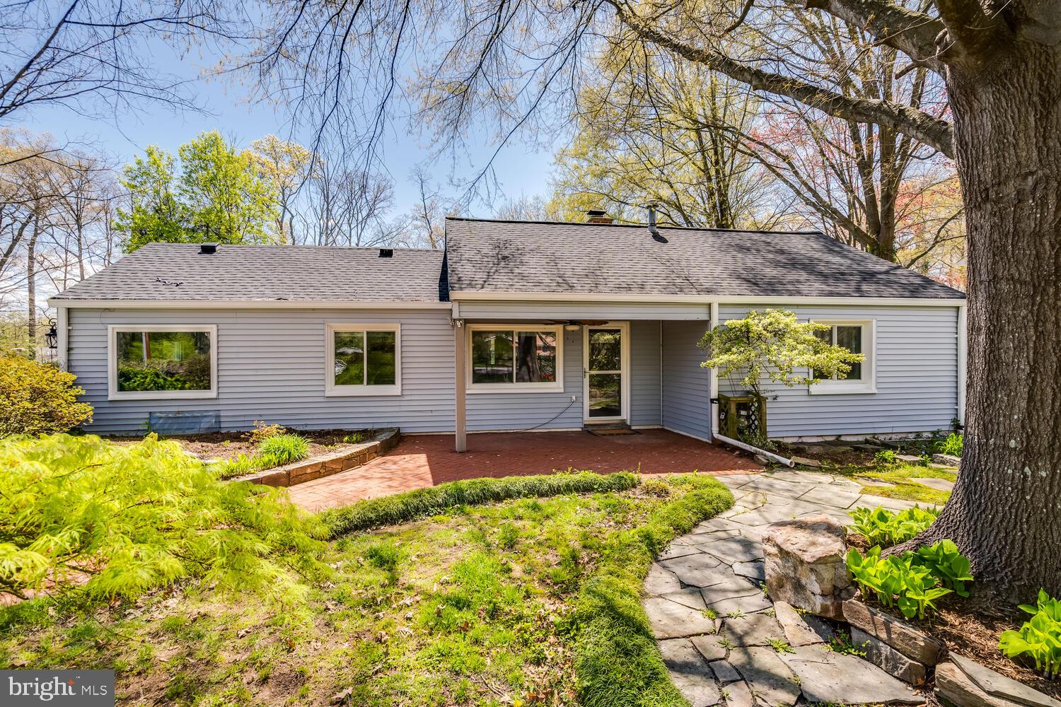 4017 Colonial Ave
