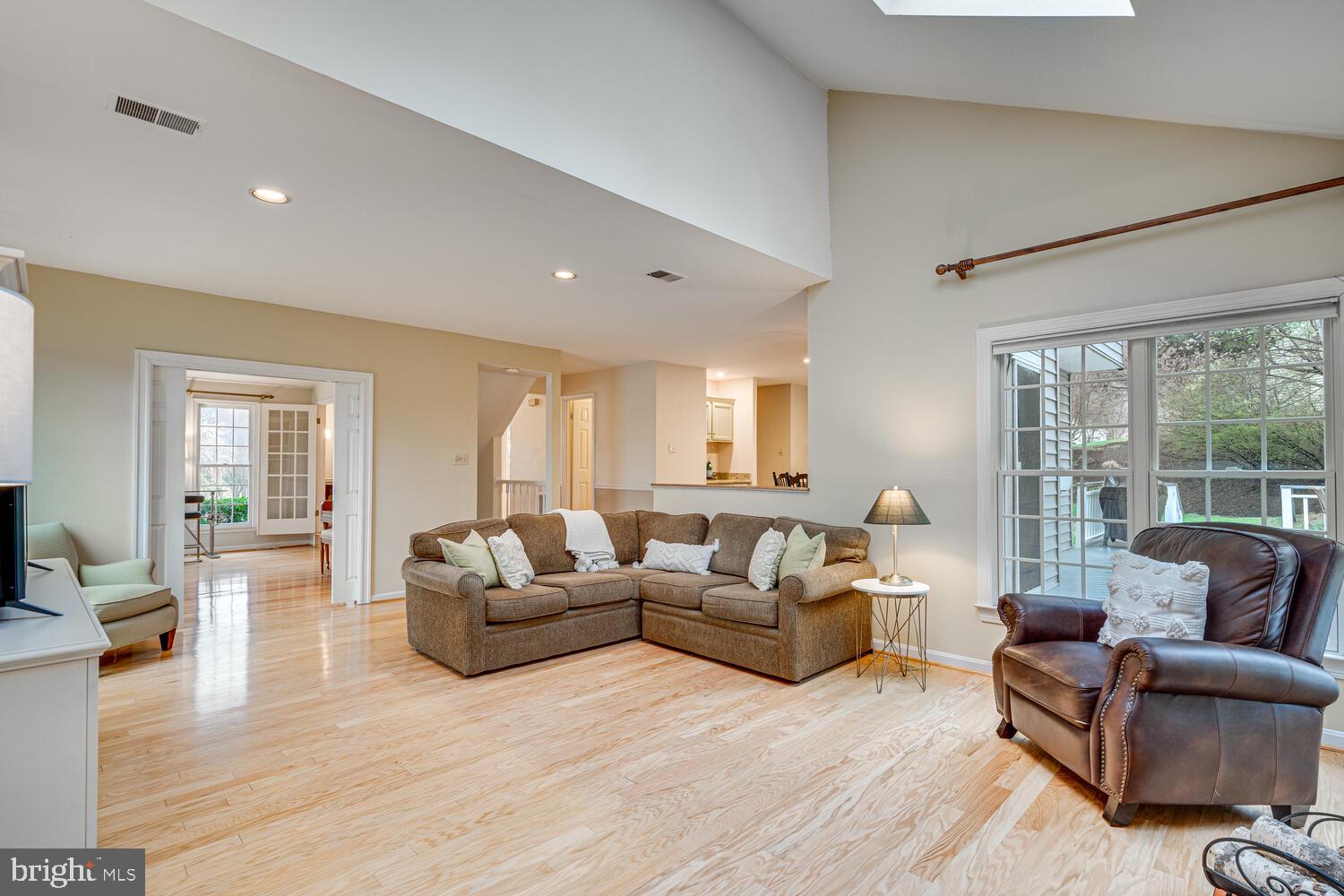 1704 Abbey Oak Dr