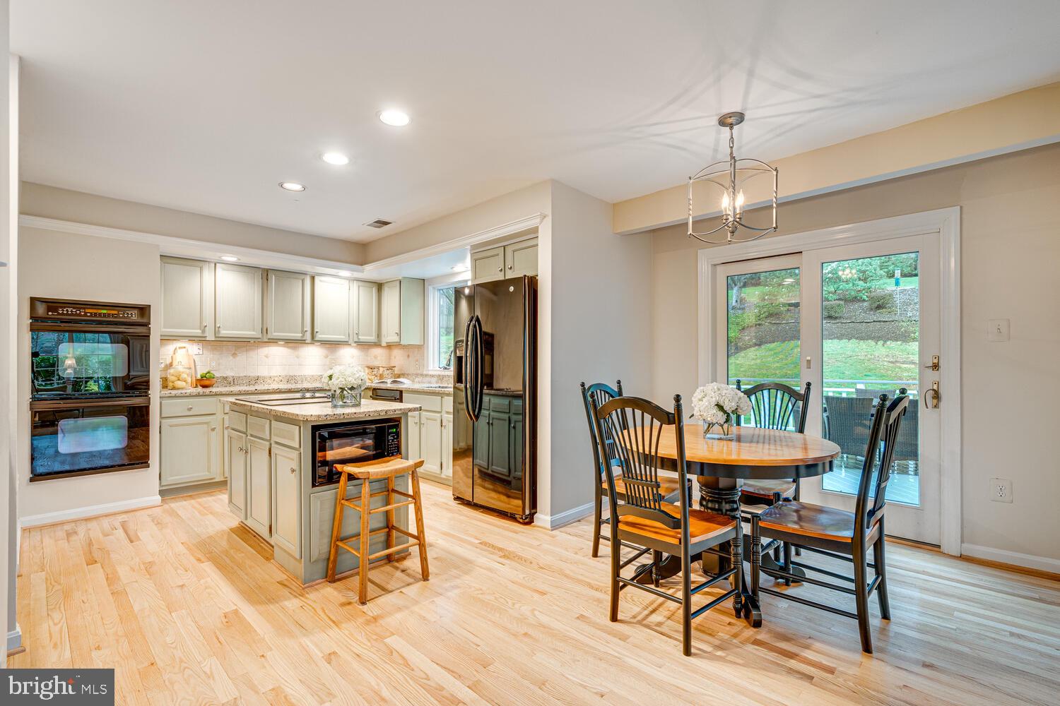 1704 Abbey Oak Dr