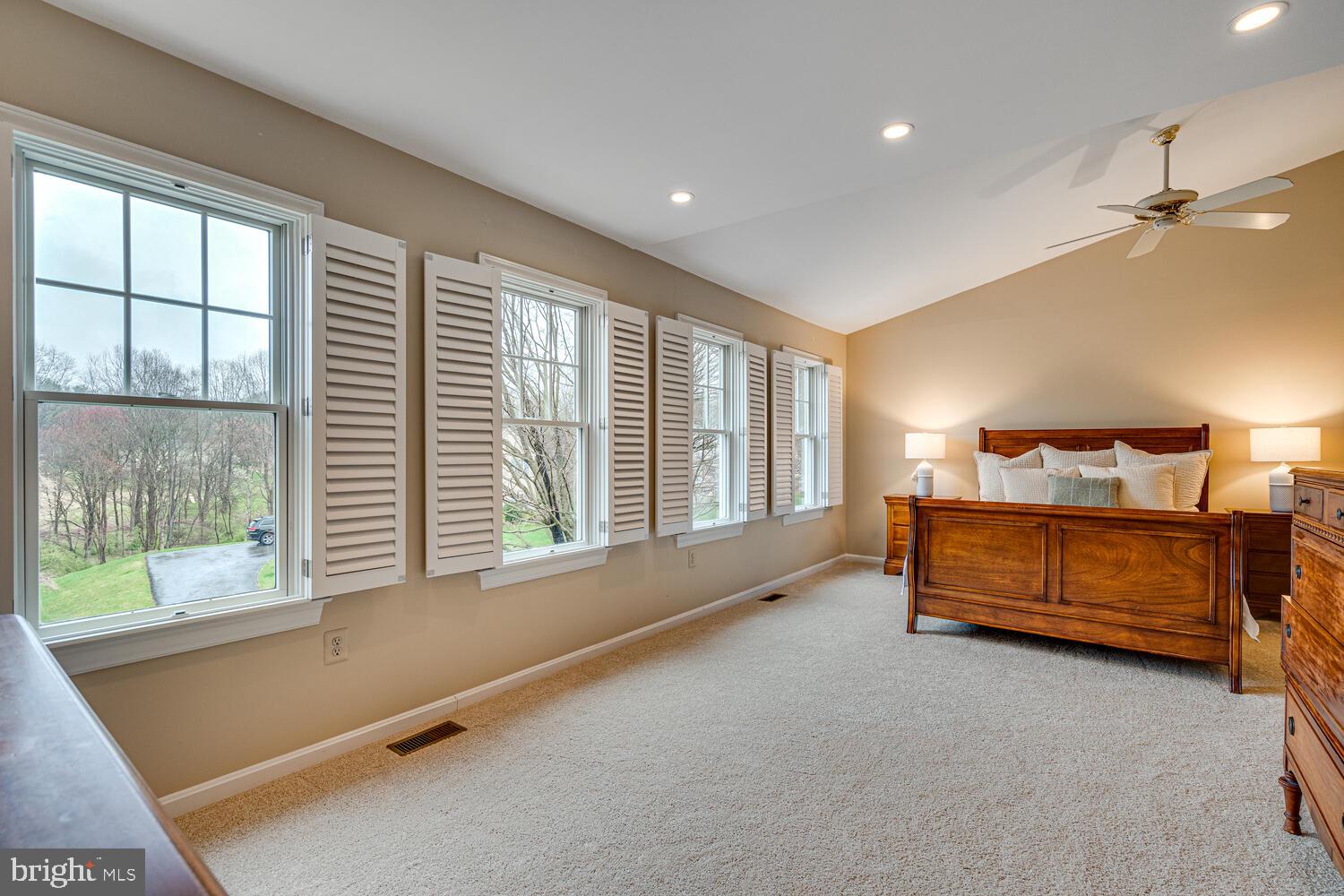 1704 Abbey Oak Dr