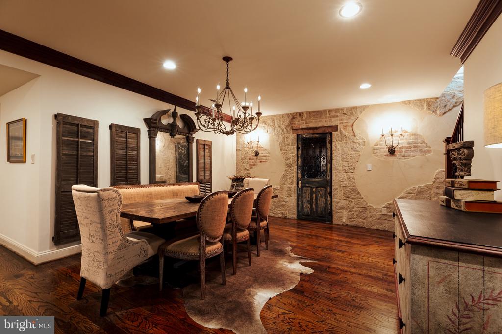 644 DEERFIELD FARM COURT