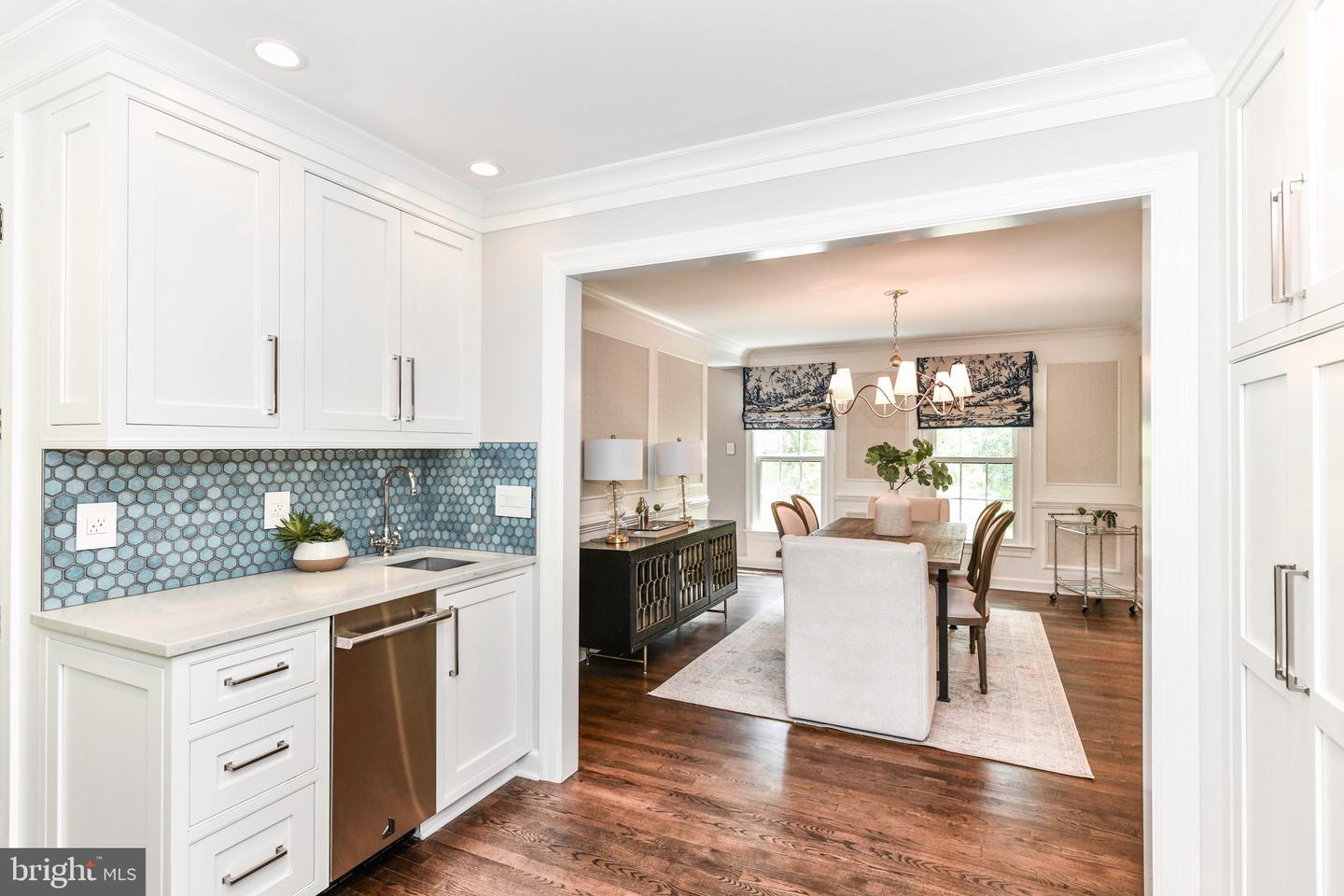 810 Hickory Vale Ln
