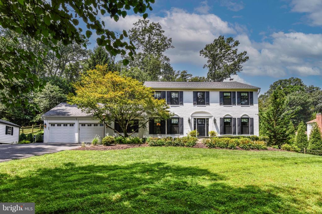810 Hickory Vale Ln