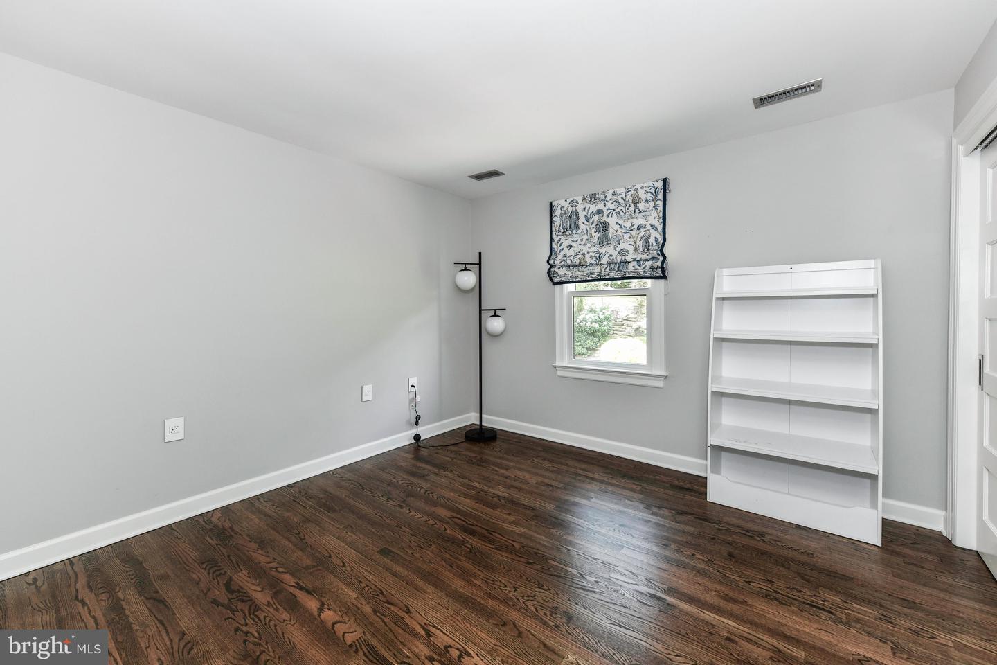 810 Hickory Vale Ln