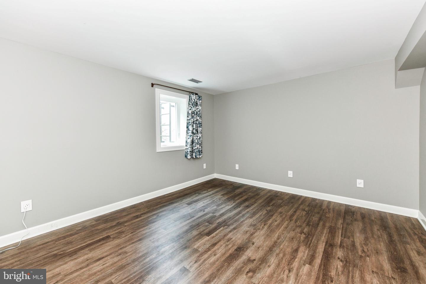 810 Hickory Vale Ln