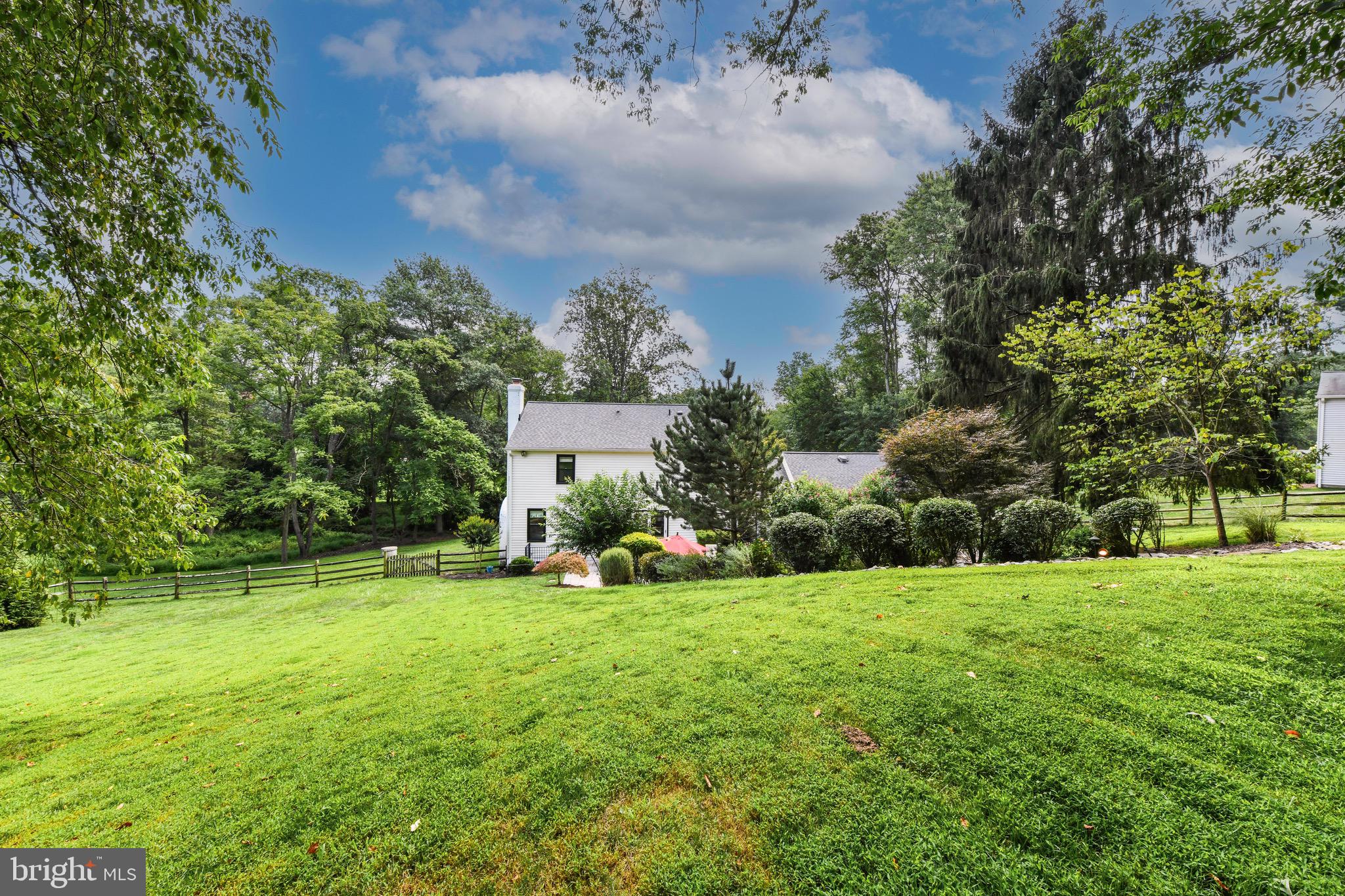 810 Hickory Vale Ln