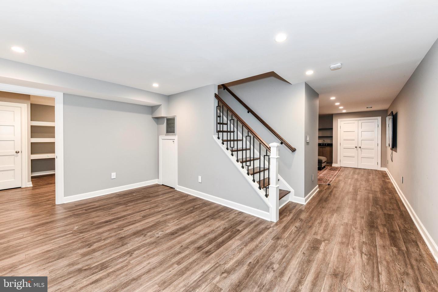 810 Hickory Vale Ln