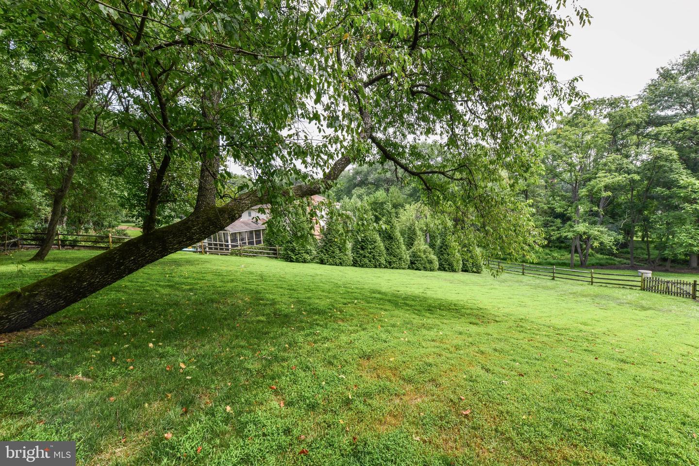 810 Hickory Vale Ln
