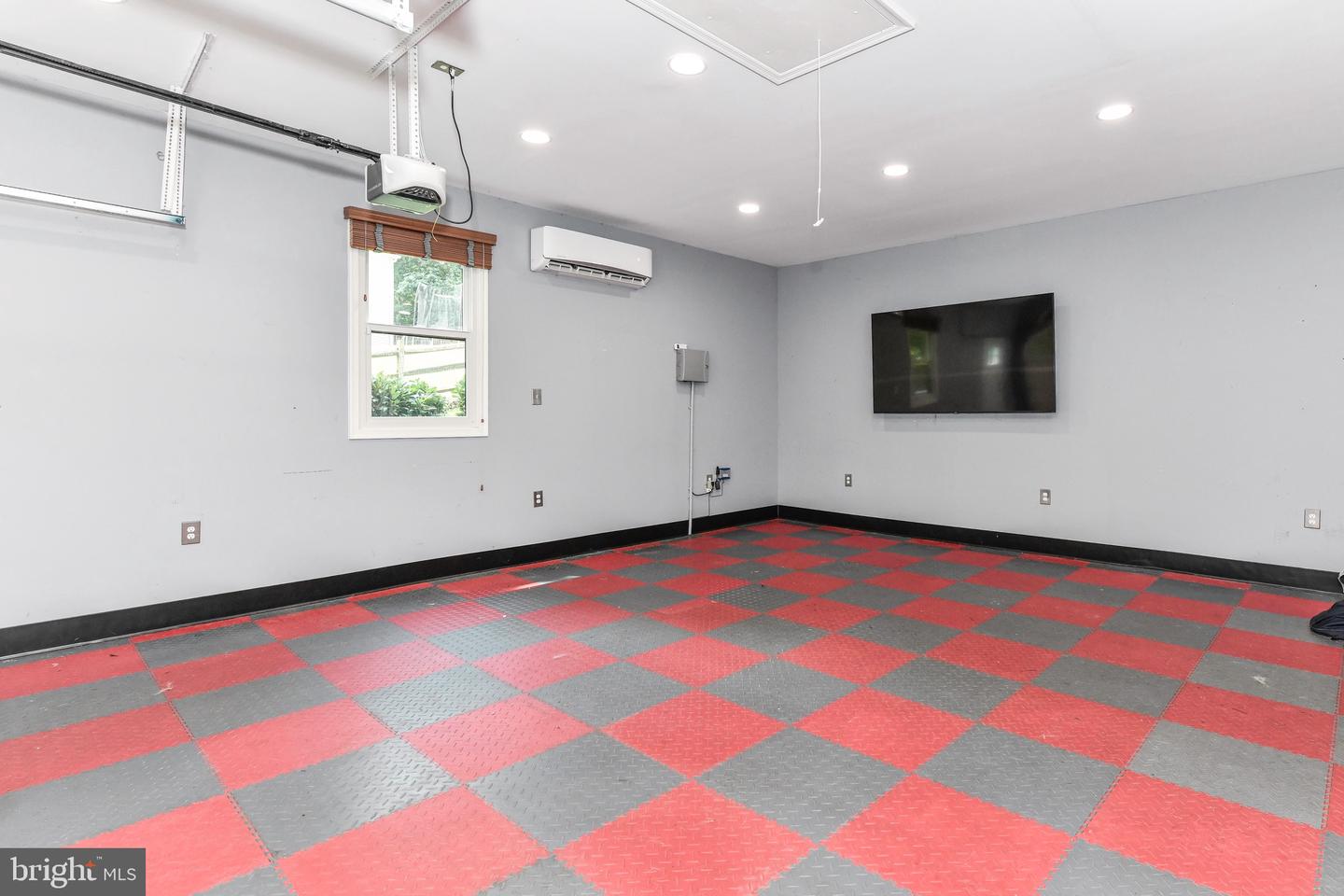 810 Hickory Vale Ln