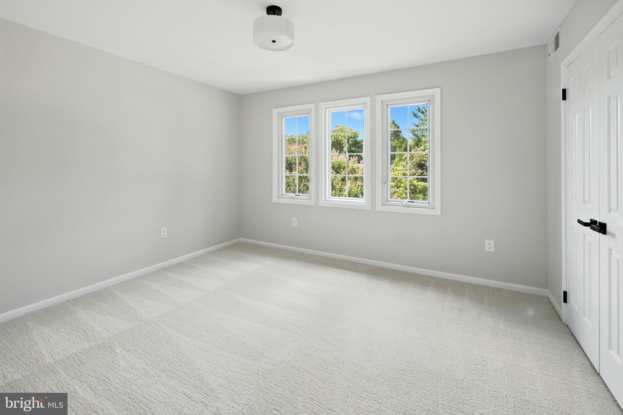 9509 LIBERTY TREE LANE