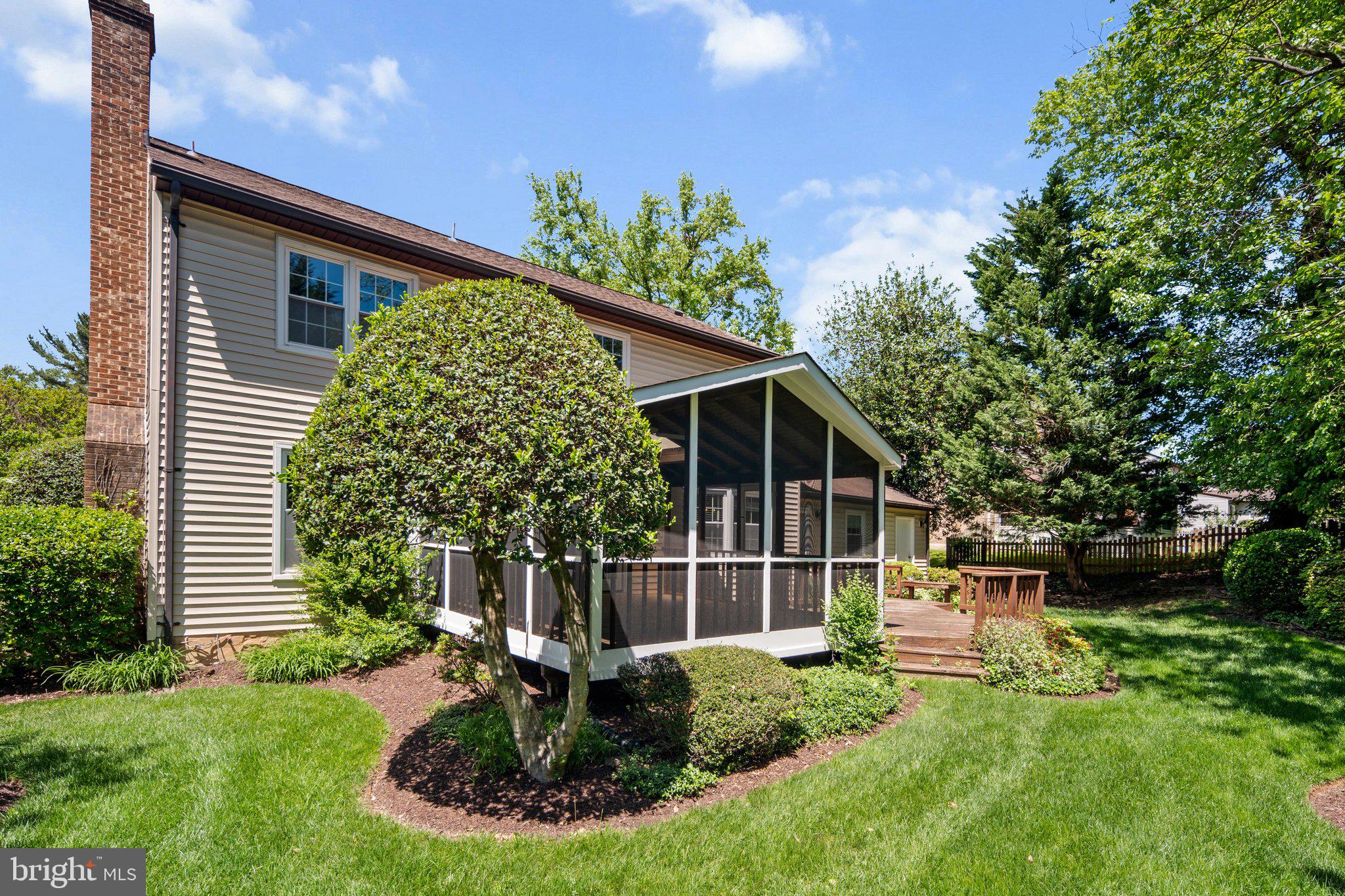 9509 LIBERTY TREE LANE