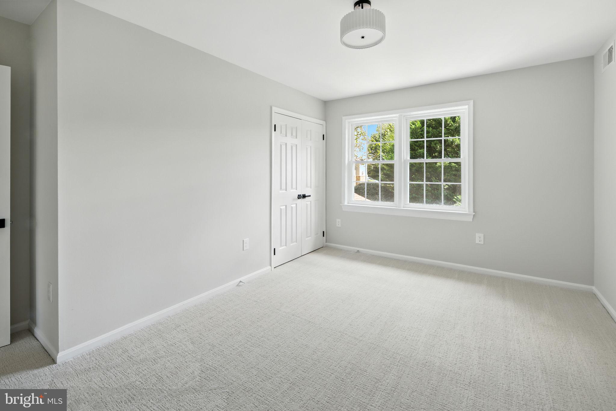 9509 LIBERTY TREE LANE