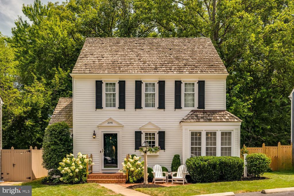 2091 Cobblestone Ln