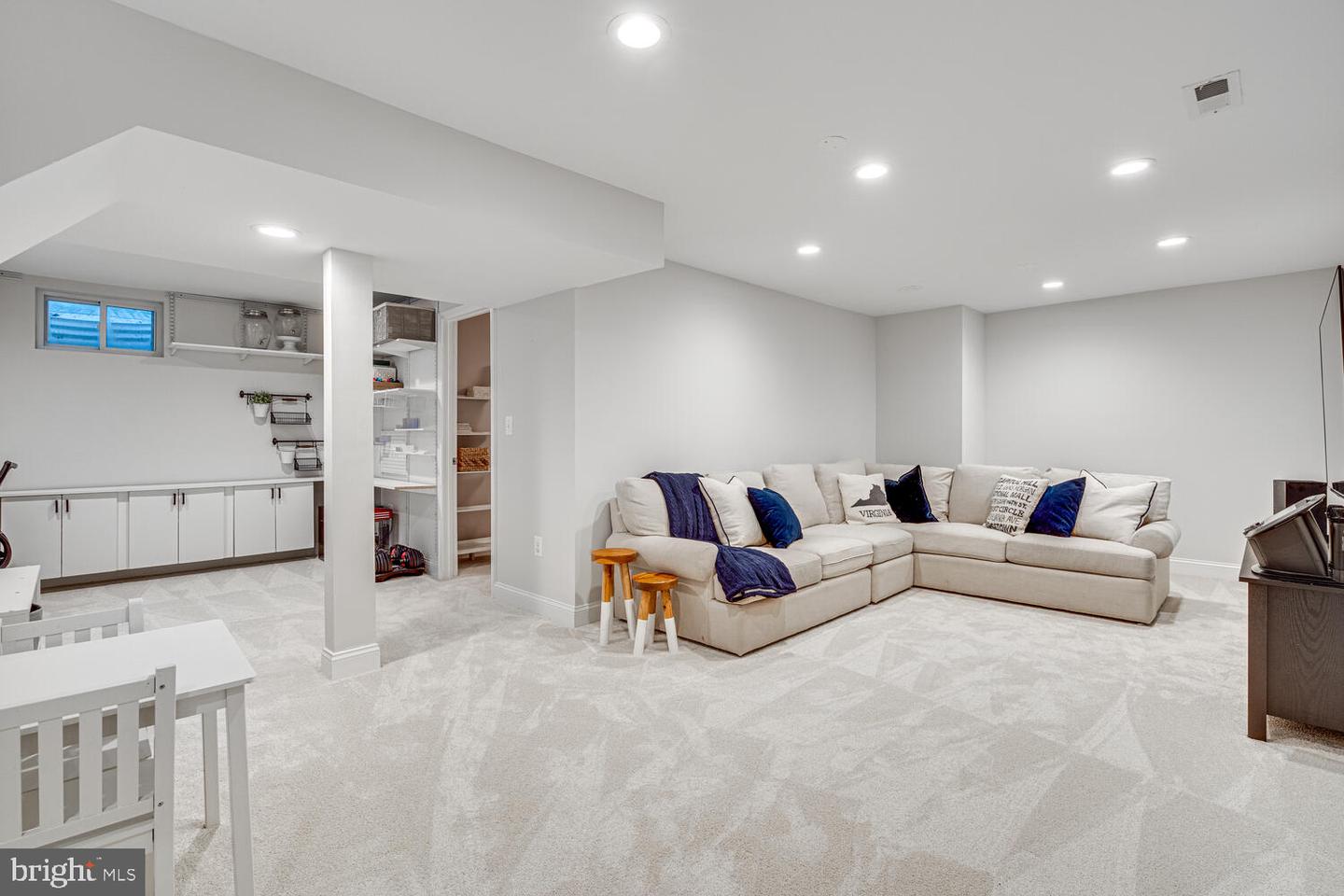 2091 Cobblestone Ln