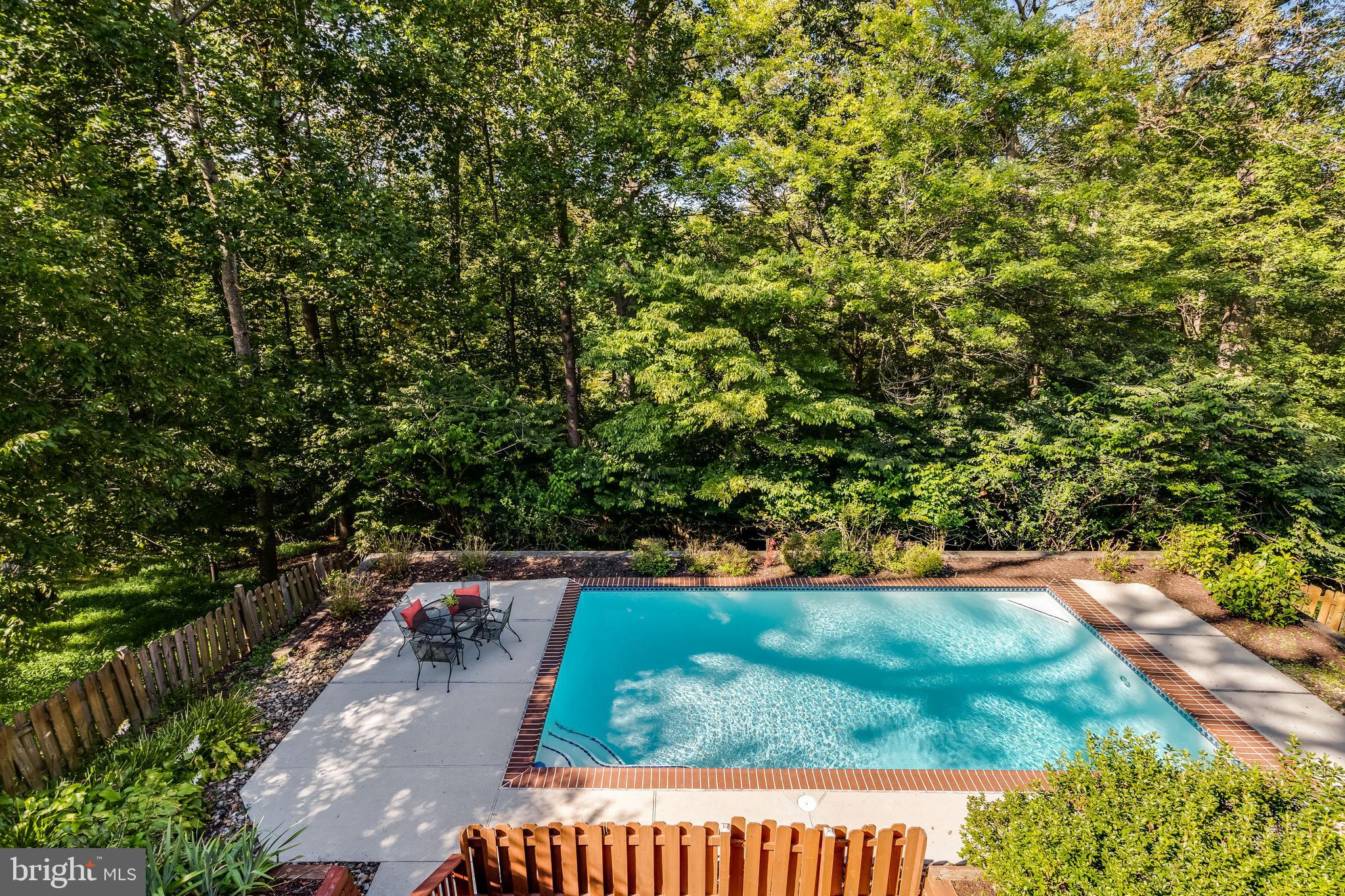 1374 CARPERS FARM WAY