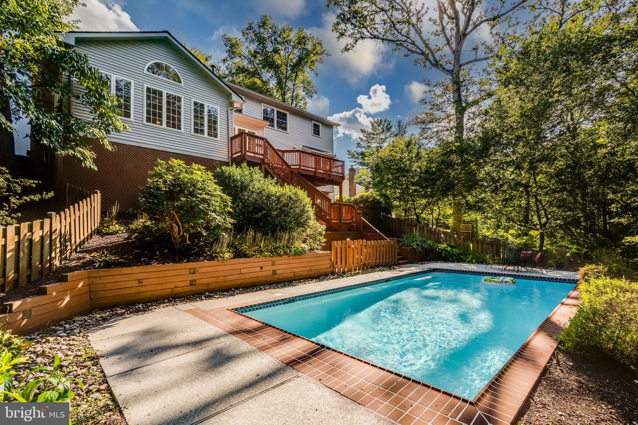 1374 CARPERS FARM WAY