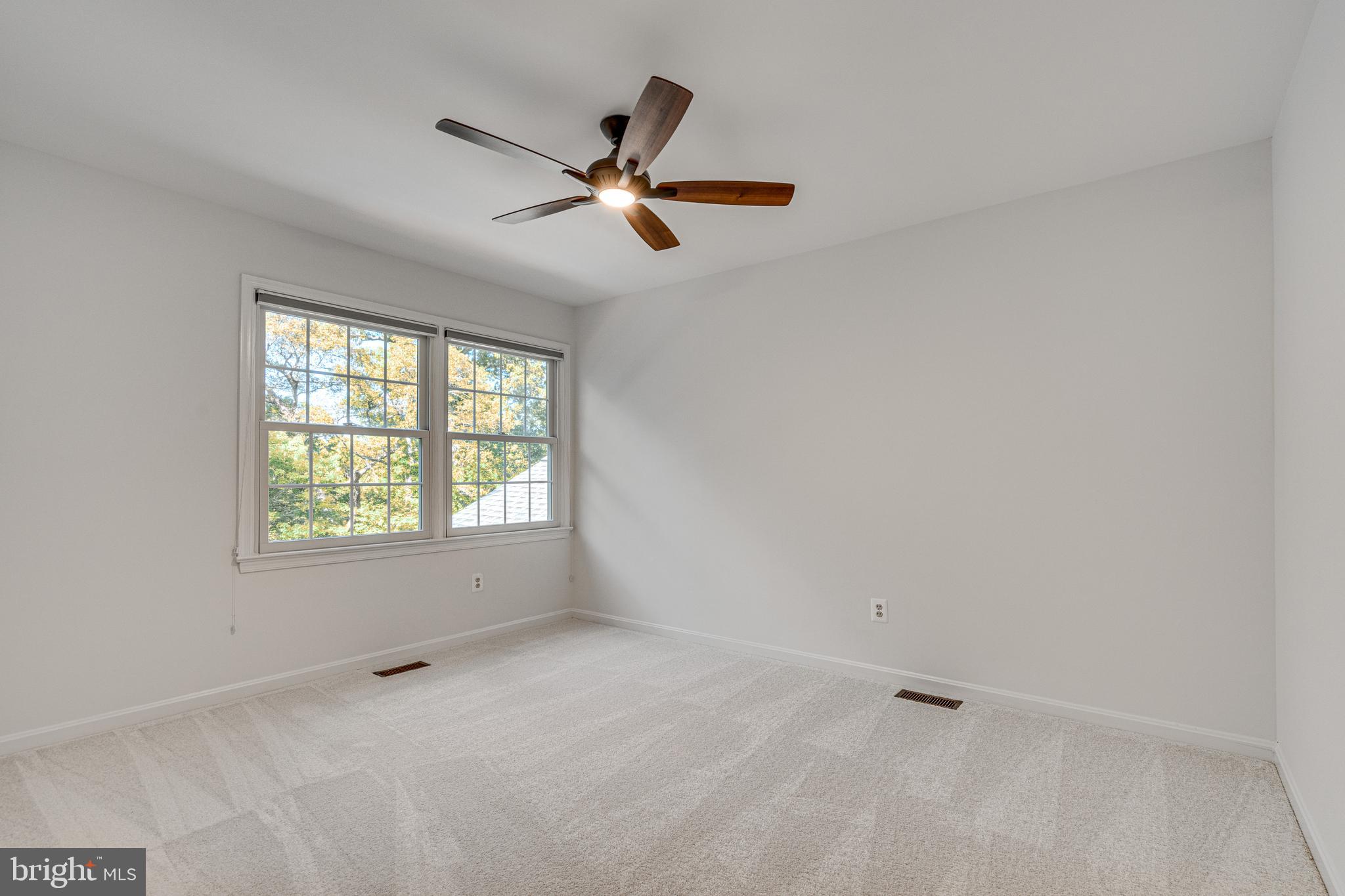 1374 CARPERS FARM WAY