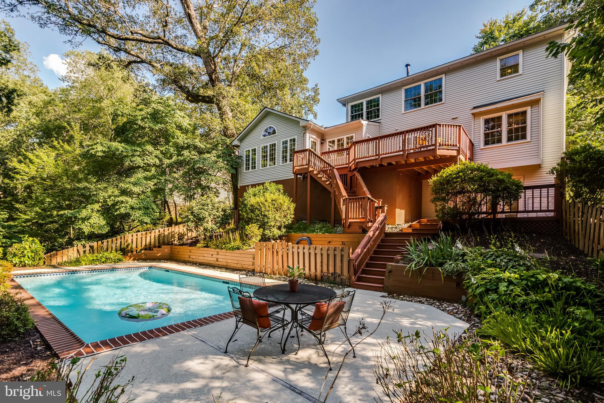 1374 CARPERS FARM WAY