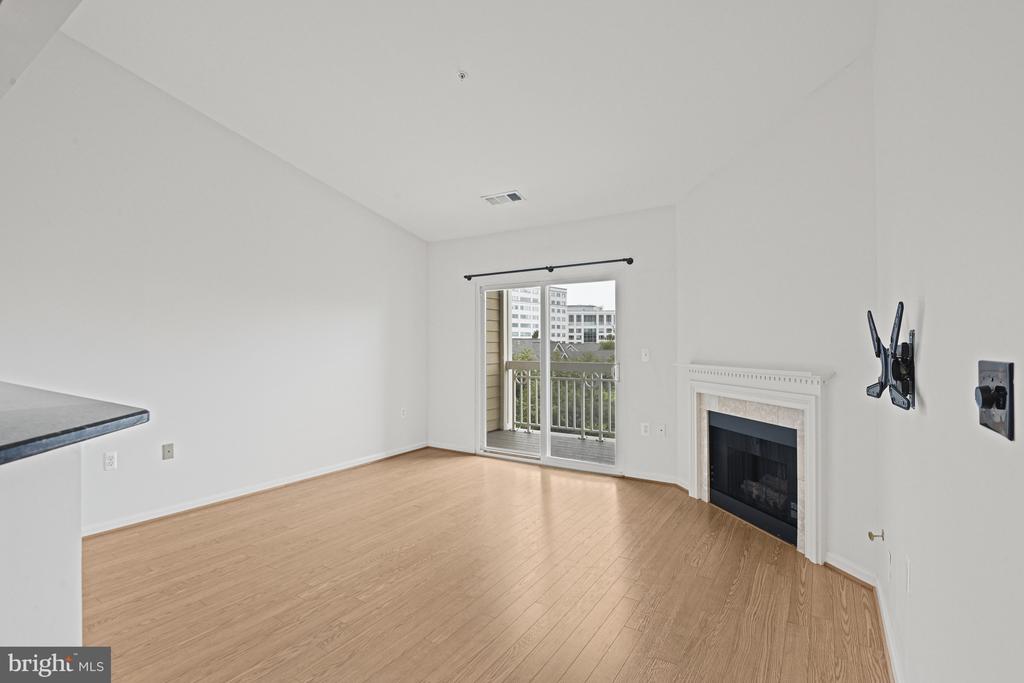 12915 ALTON SQUARE 416