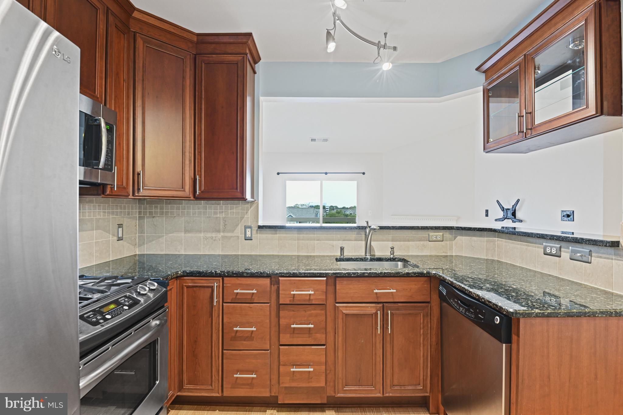 12915 ALTON SQUARE 416