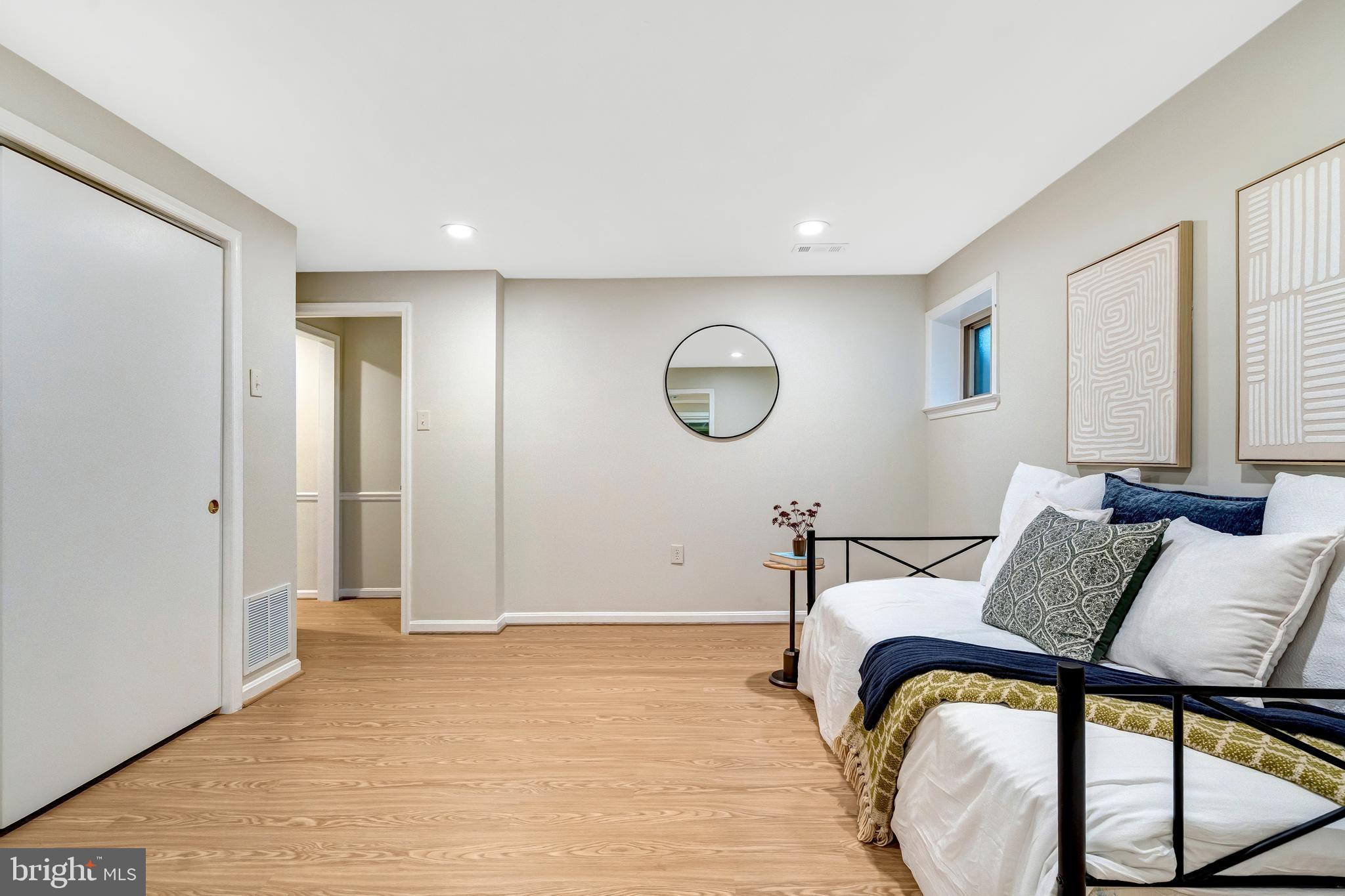 1332 CARPERS FARM WAY