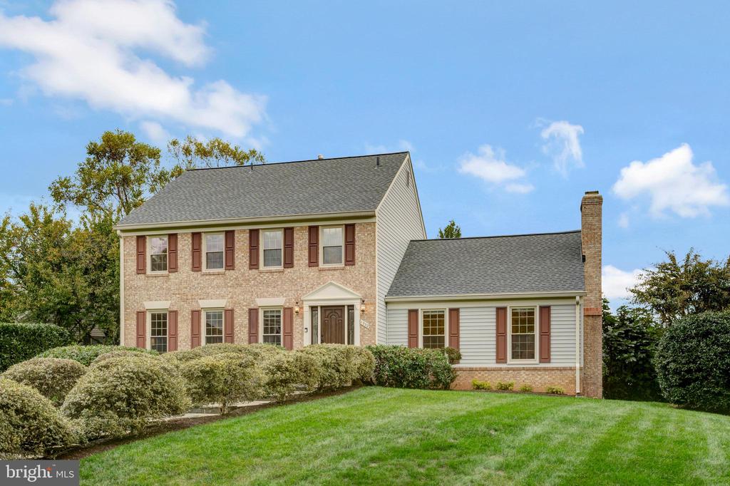 1332 CARPERS FARM WAY